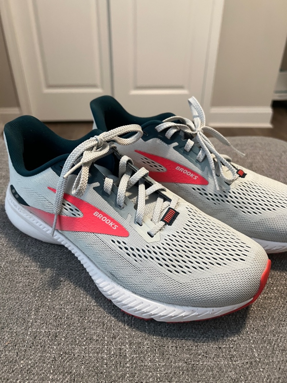 Brooks Women’s Running Shoes - Light Gray with Coral and Teal Accents Size 8.5M